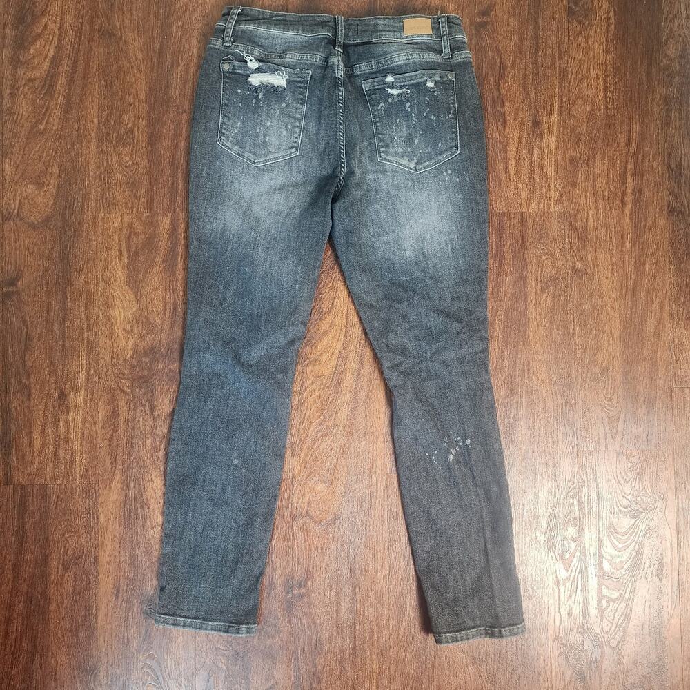 Judy Blue Black Wash Distressed High-Rise Boyfriend Fit Size 13/31 Style JB8867 - Picture 7 of 9